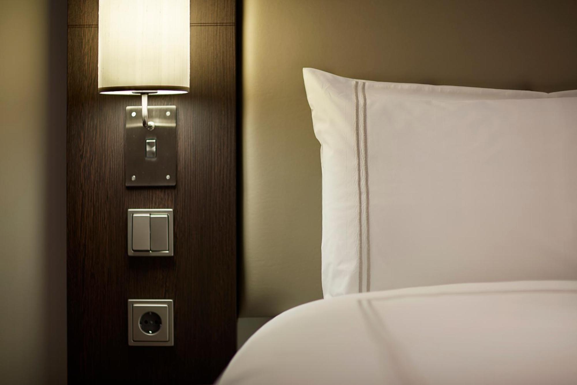 Premier Inn Luebeck City Stadtgraben Exterior photo