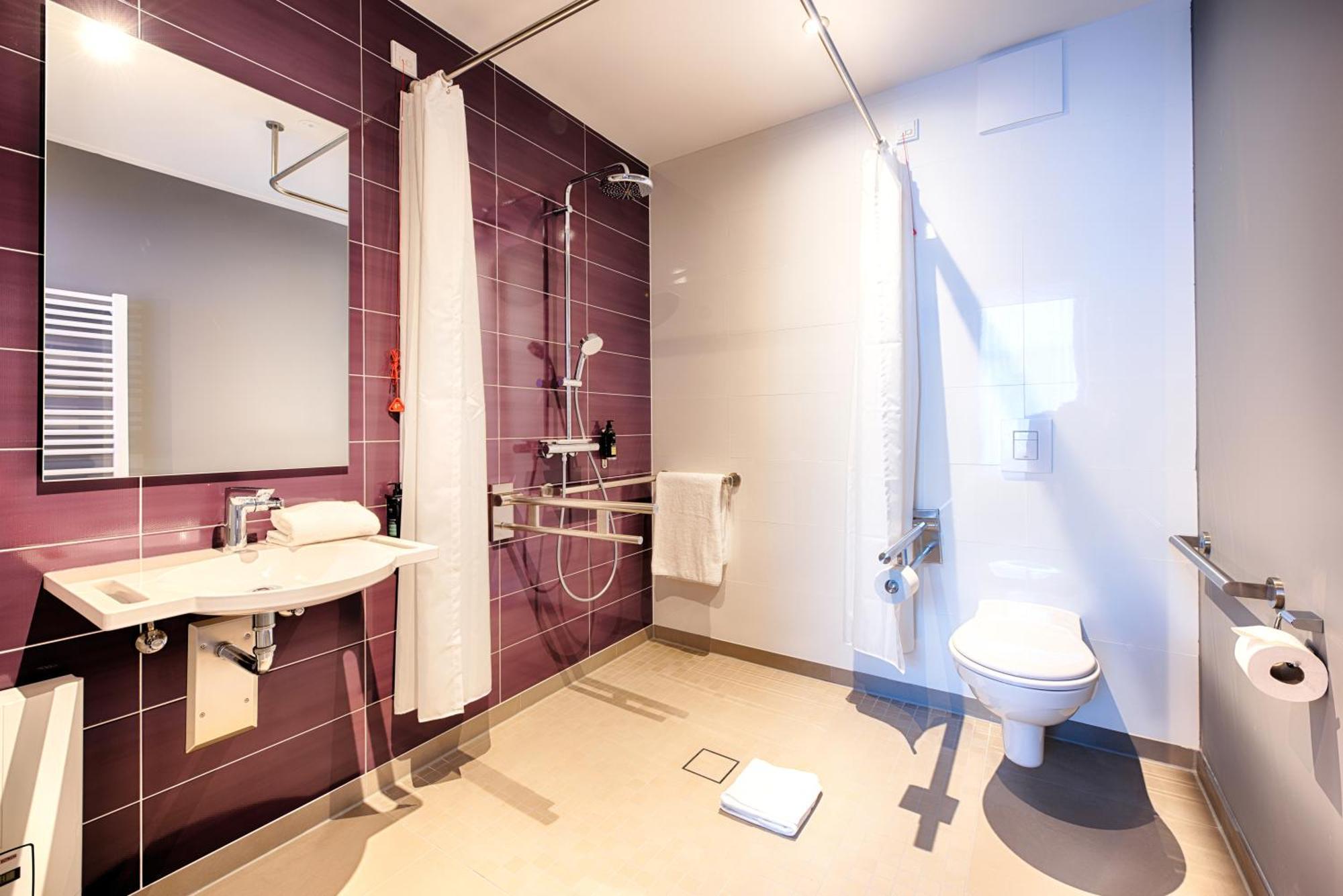 Premier Inn Luebeck City Stadtgraben Exterior photo